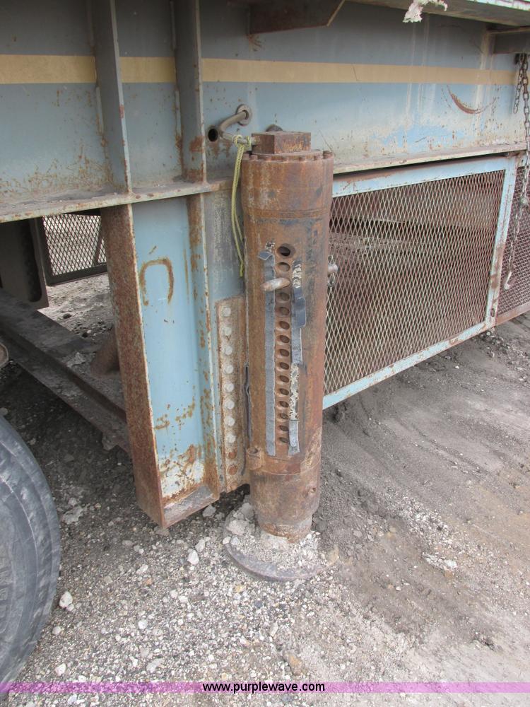 image for item I6047 2007 Inertia 5066 LRP impact crusher