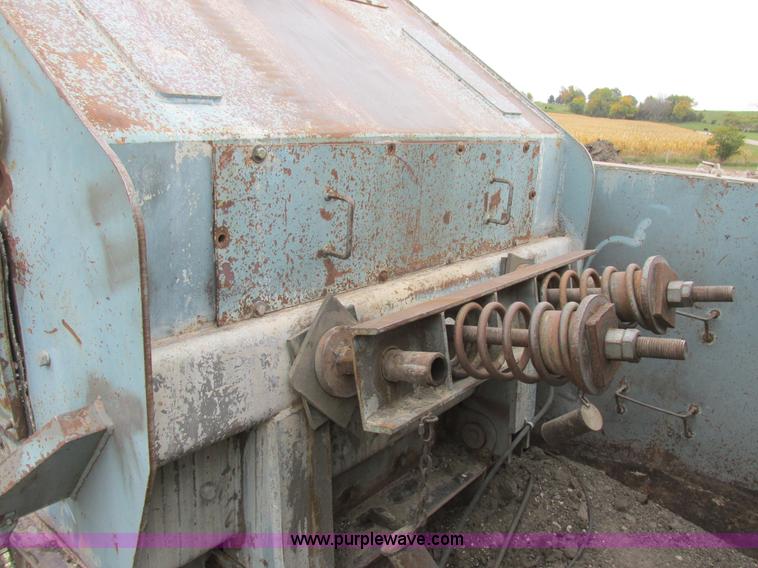 image for item I6047 2007 Inertia 5066 LRP impact crusher