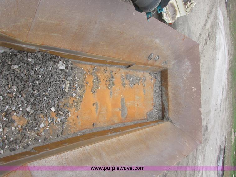 image for item I6047 2007 Inertia 5066 LRP impact crusher