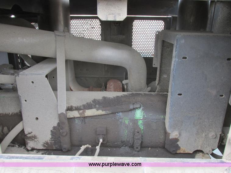 image for item I6047 2007 Inertia 5066 LRP impact crusher