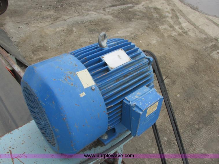 image for item I6047 2007 Inertia 5066 LRP impact crusher