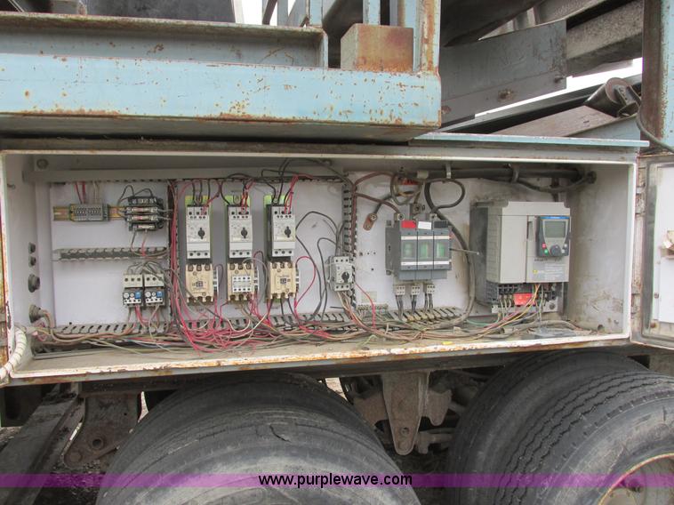 image for item I6047 2007 Inertia 5066 LRP impact crusher