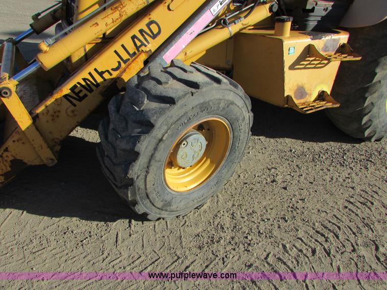 image for item I6737 1998 New Holland 655E backhoe