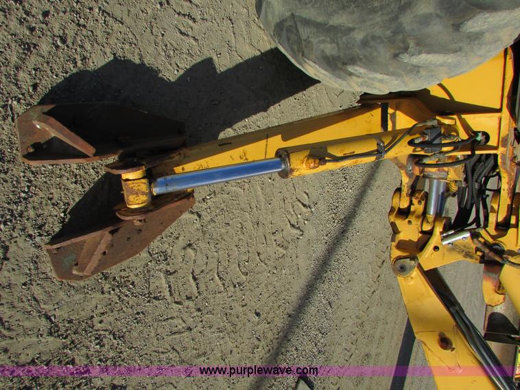 image for item I6737 1998 New Holland 655E backhoe