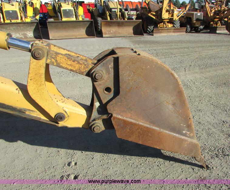 image for item I6737 1998 New Holland 655E backhoe