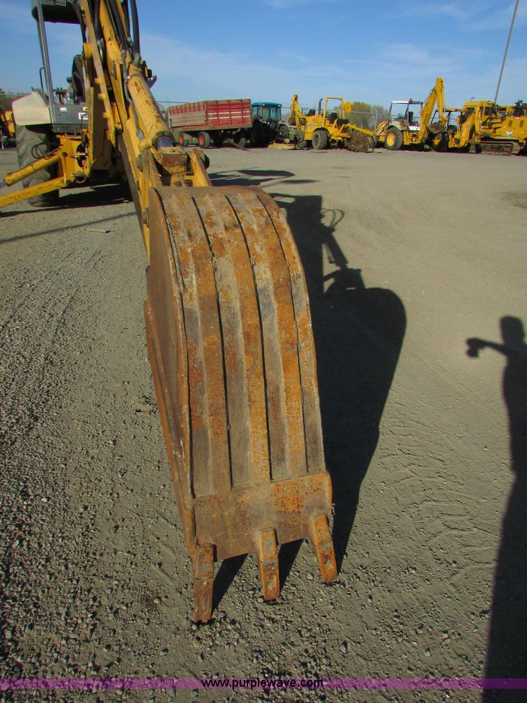 image for item I6737 1998 New Holland 655E backhoe