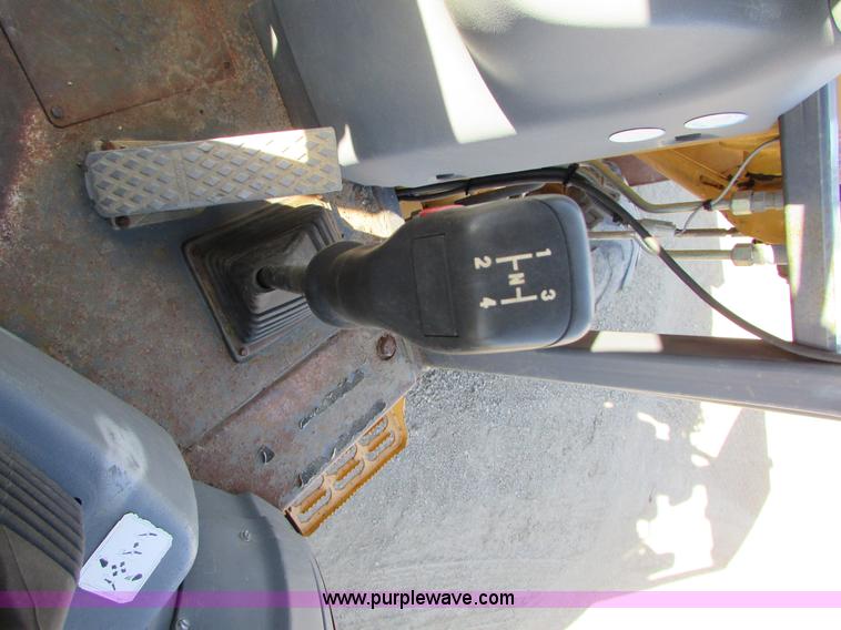 image for item I6737 1998 New Holland 655E backhoe