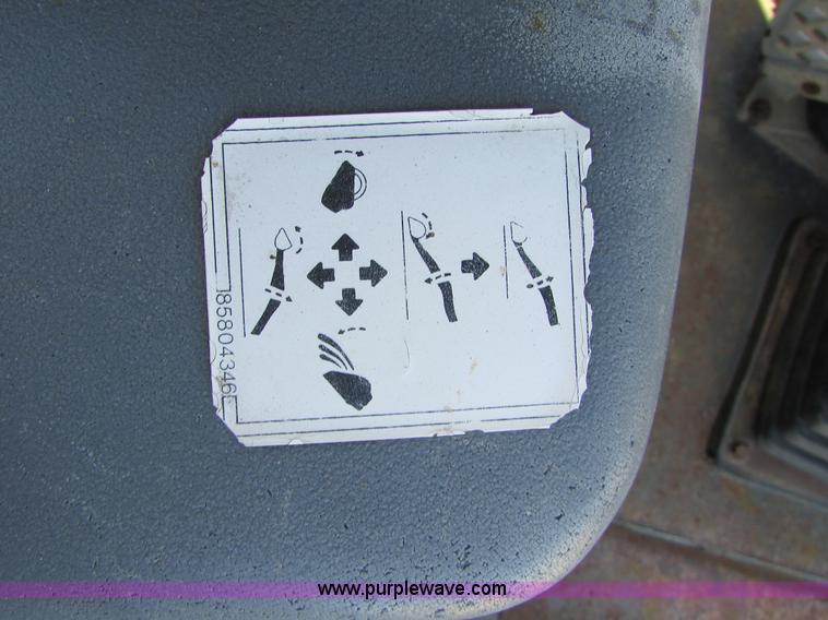 image for item I6737 1998 New Holland 655E backhoe