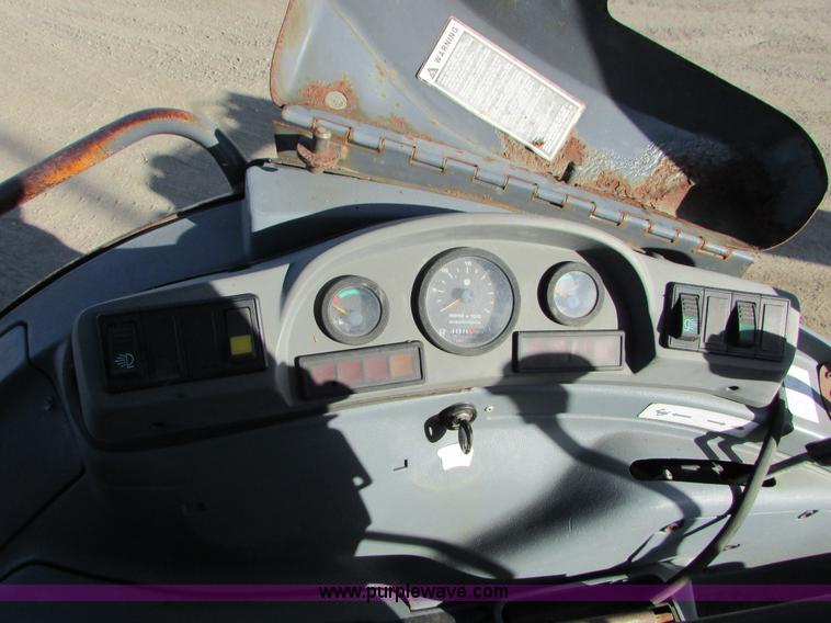 image for item I6737 1998 New Holland 655E backhoe