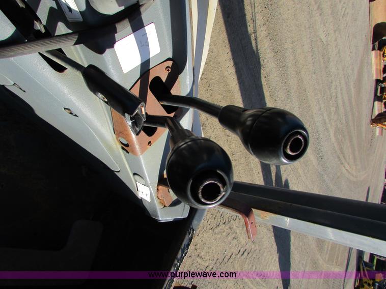 image for item I6737 1998 New Holland 655E backhoe