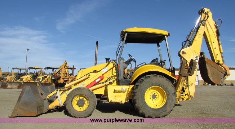 image for item I6738 2005 New Holland LB75B backhoe