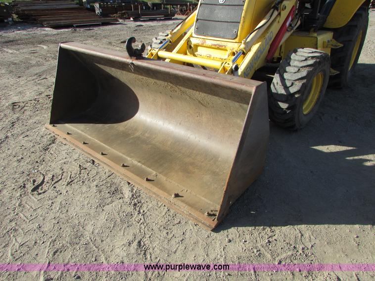 image for item I6738 2005 New Holland LB75B backhoe