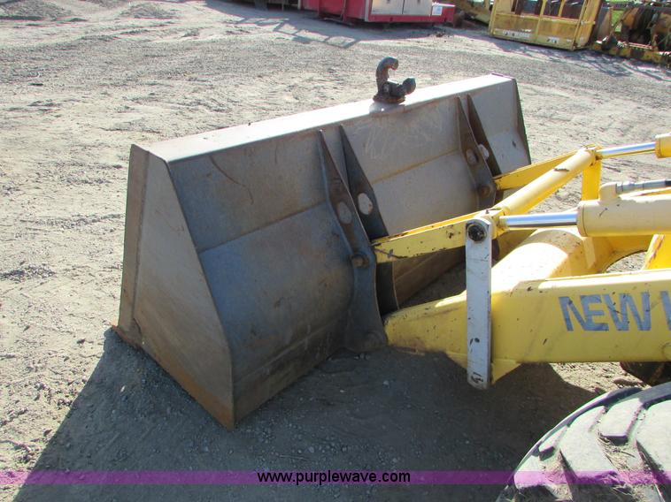 image for item I6738 2005 New Holland LB75B backhoe