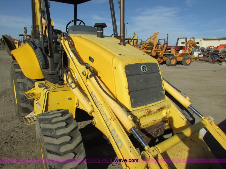 image for item I6738 2005 New Holland LB75B backhoe