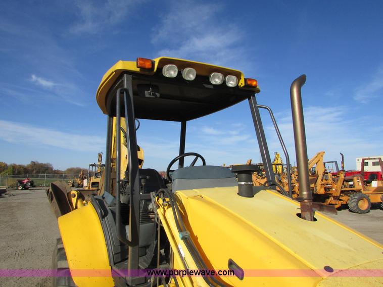 image for item I6738 2005 New Holland LB75B backhoe