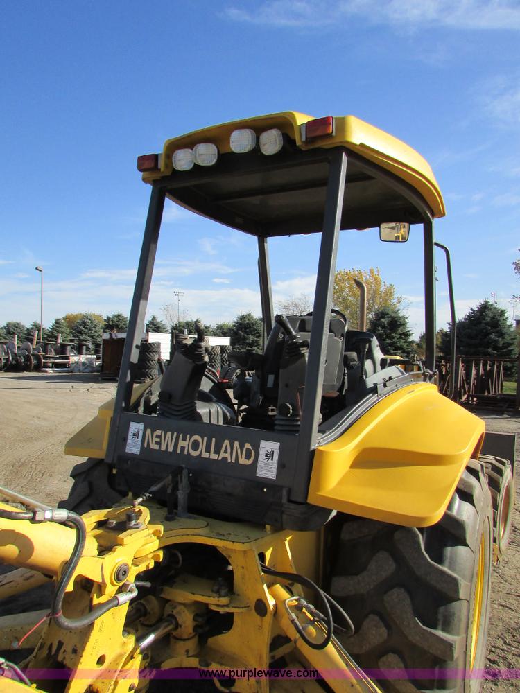 image for item I6738 2005 New Holland LB75B backhoe