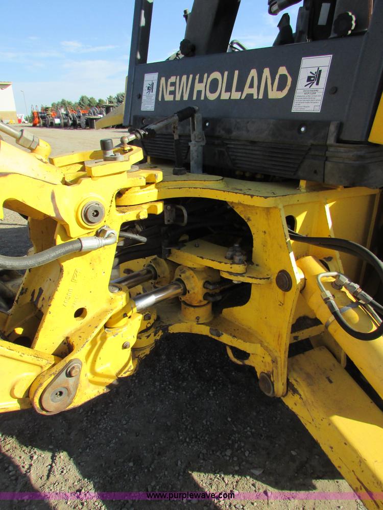 image for item I6738 2005 New Holland LB75B backhoe
