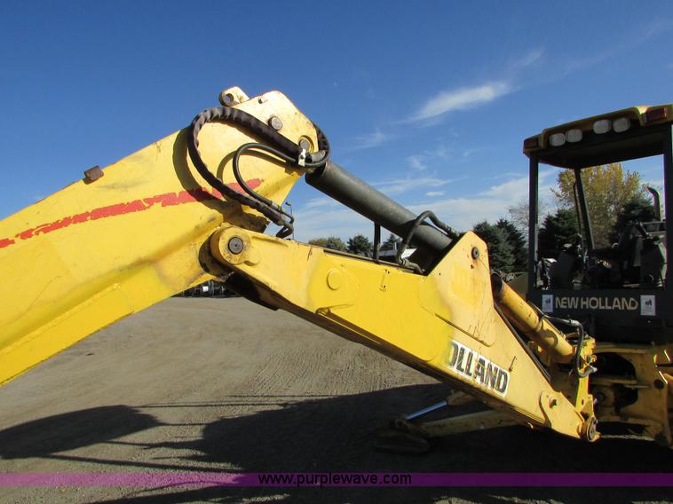 image for item I6738 2005 New Holland LB75B backhoe