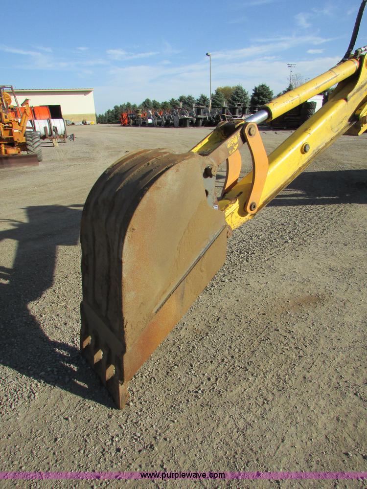 image for item I6738 2005 New Holland LB75B backhoe