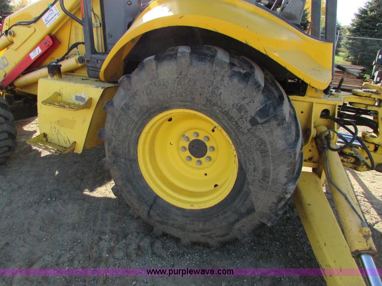 image for item I6738 2005 New Holland LB75B backhoe