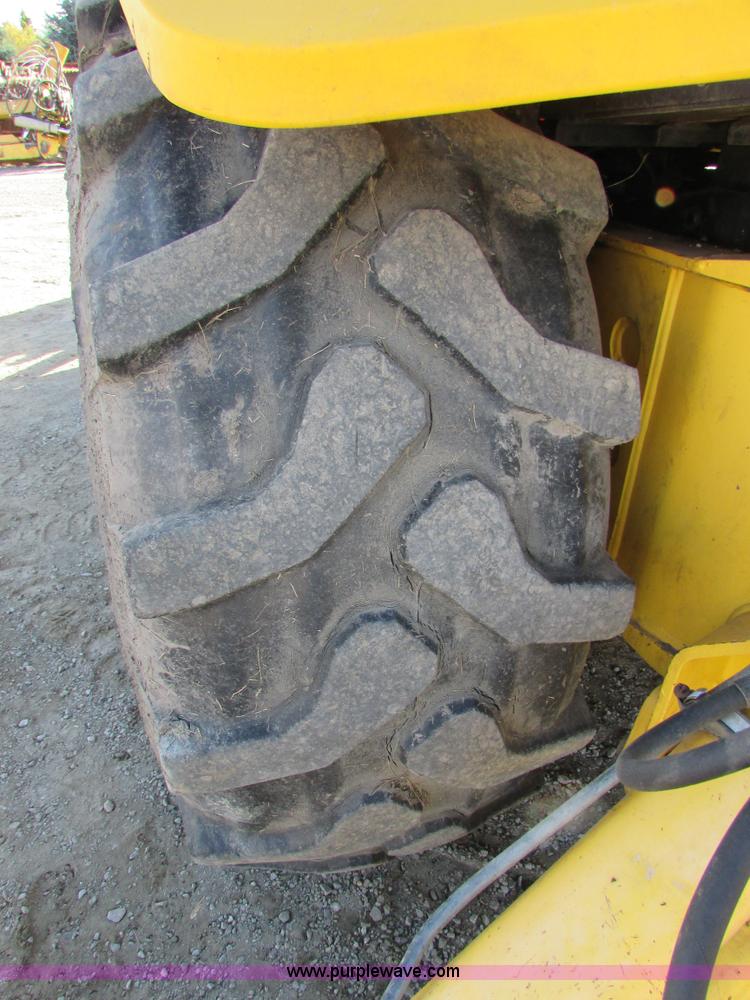 image for item I6738 2005 New Holland LB75B backhoe
