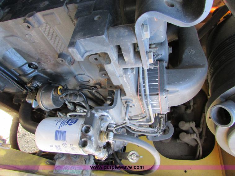 image for item I6738 2005 New Holland LB75B backhoe