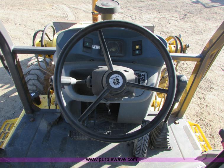 image for item I6738 2005 New Holland LB75B backhoe