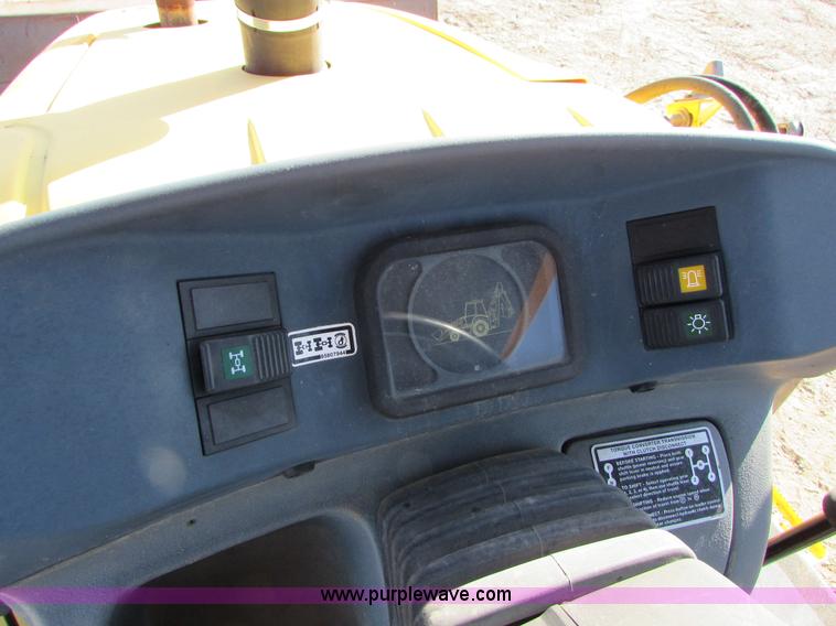image for item I6738 2005 New Holland LB75B backhoe