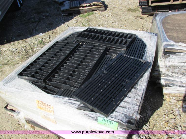 image for item I8909 Zurn Industries 18" trench mold