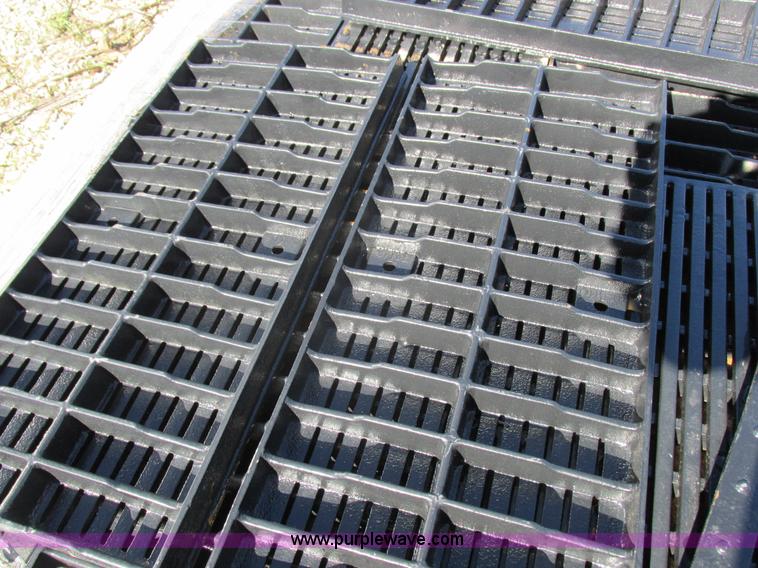 image for item I8909 Zurn Industries 18" trench mold