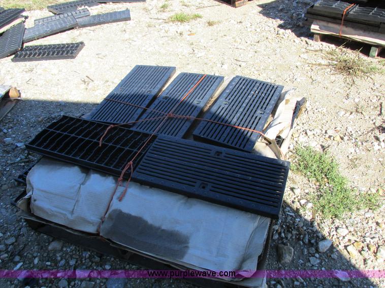 image for item I8909 Zurn Industries 18" trench mold