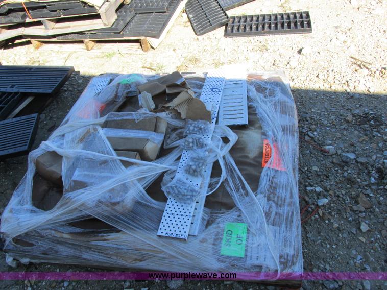 image for item I8909 Zurn Industries 18" trench mold