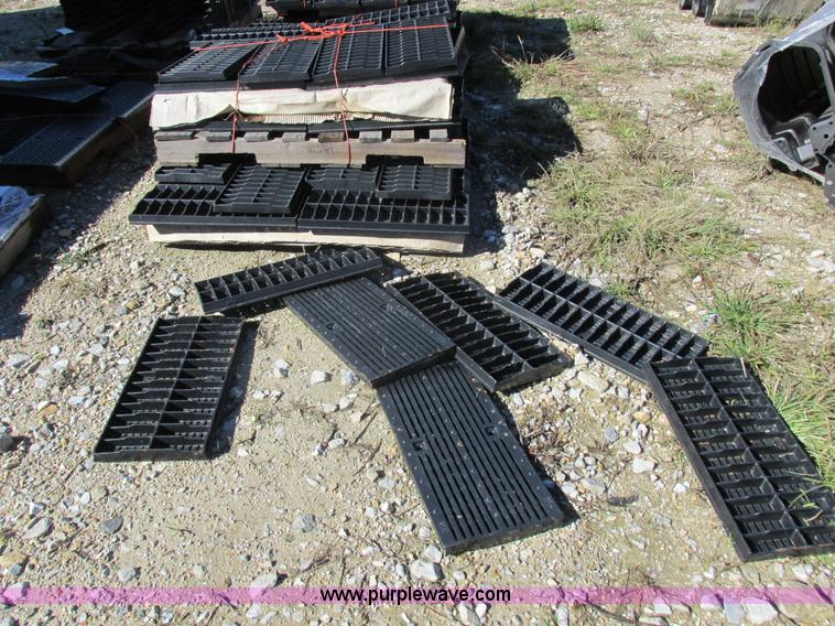 image for item I8909 Zurn Industries 18" trench mold