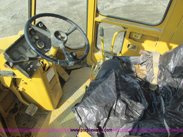 image for item J2384 1987 Komatsu WA150 wheel loader