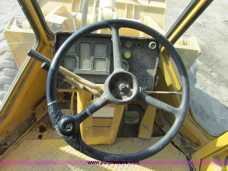 image for item J2384 1987 Komatsu WA150 wheel loader