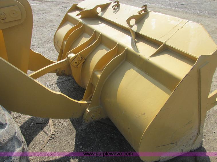 image for item J2384 1987 Komatsu WA150 wheel loader