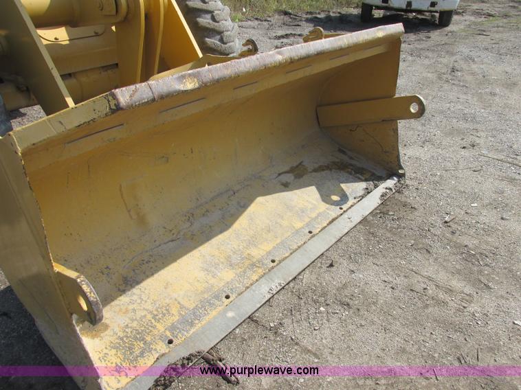image for item J2384 1987 Komatsu WA150 wheel loader