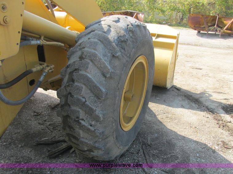 image for item J2384 1987 Komatsu WA150 wheel loader