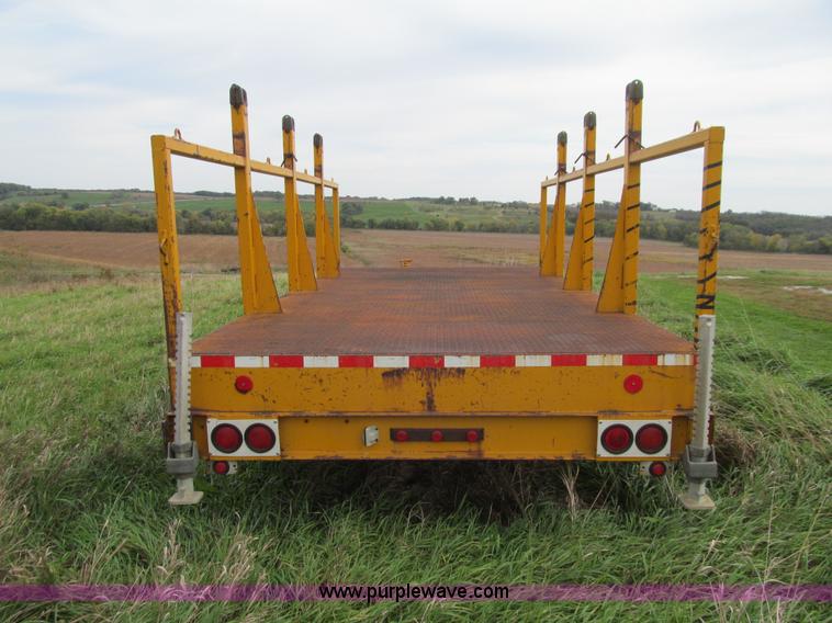 image for item J3390 1987 Sauber 1531 triple reel trailer