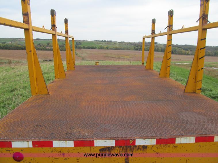 image for item J3390 1987 Sauber 1531 triple reel trailer