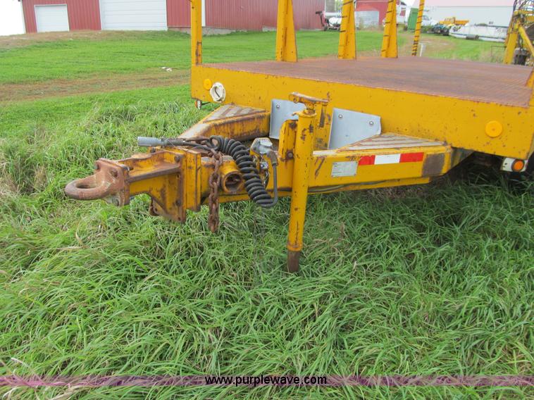 image for item J3390 1987 Sauber 1531 triple reel trailer