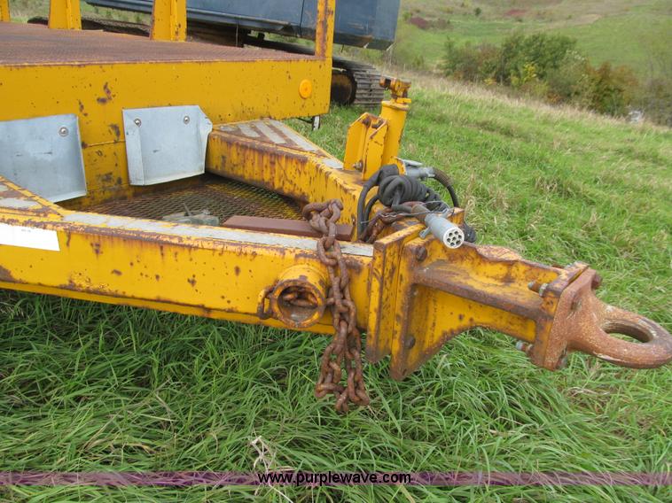 image for item J3390 1987 Sauber 1531 triple reel trailer