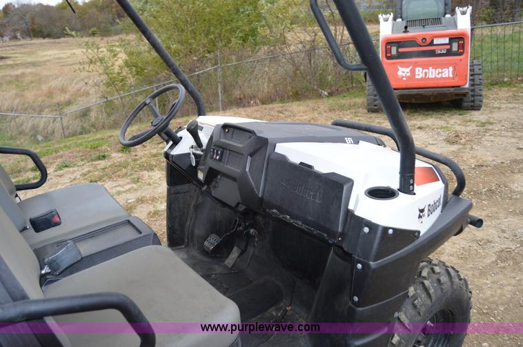 image for item Z9032 2011 Bobcat 3400XL UTV