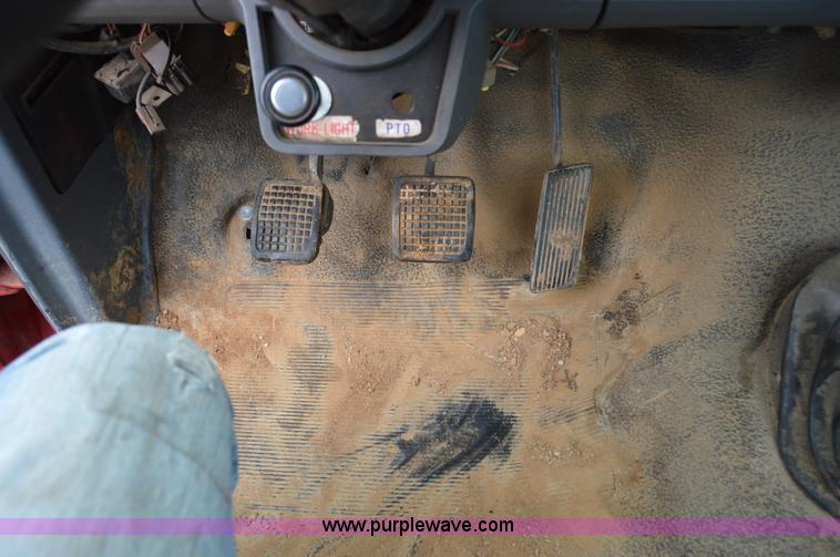 image for item Z9070 1990 Ford F700 cab and chassis