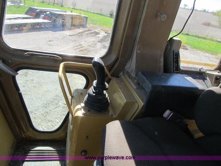 image for item Z9091 1997 Caterpillar 963B track loader