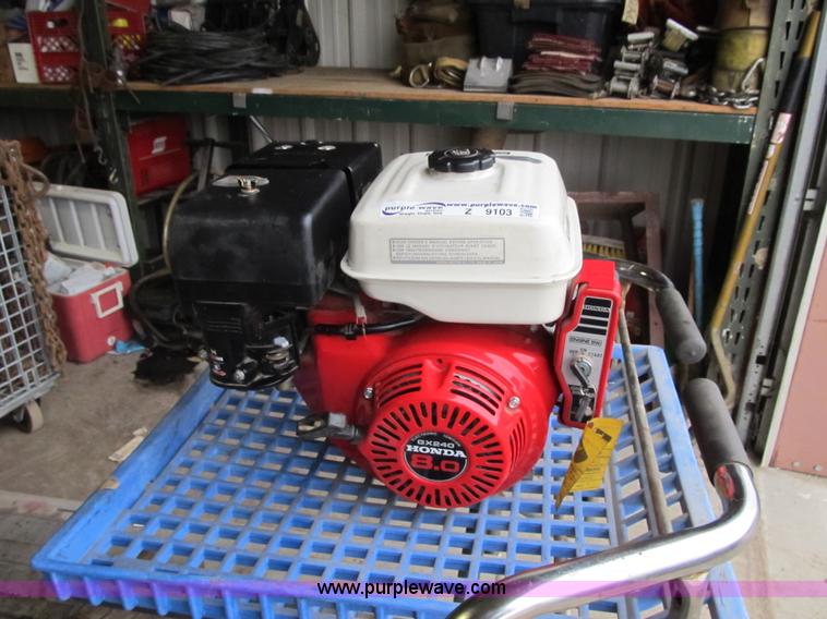 image for item Z9103 Honda GX240 gas engine