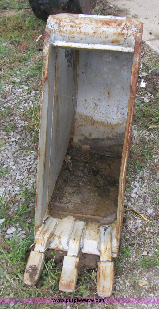 image for item Z9105 Wain Roy 12"W bucket