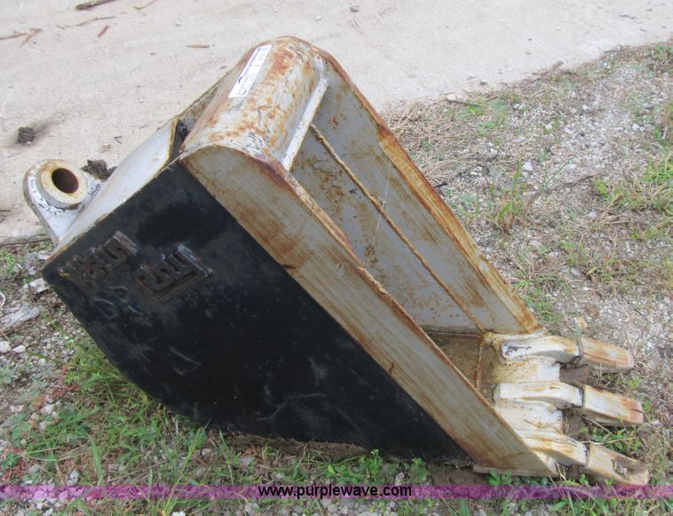 image for item Z9105 Wain Roy 12"W bucket