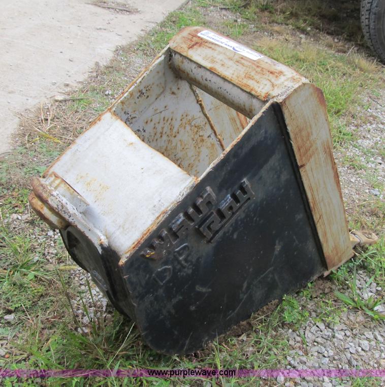 image for item Z9105 Wain Roy 12"W bucket