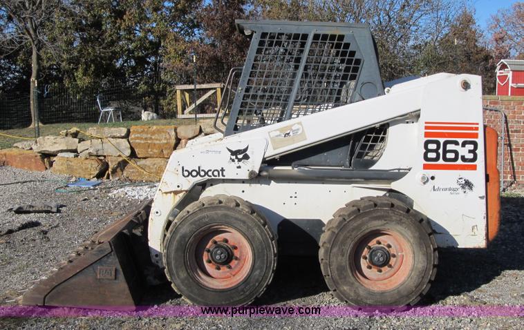 image for item Z9110 1999 Bobcat 863 Turbo skid steer